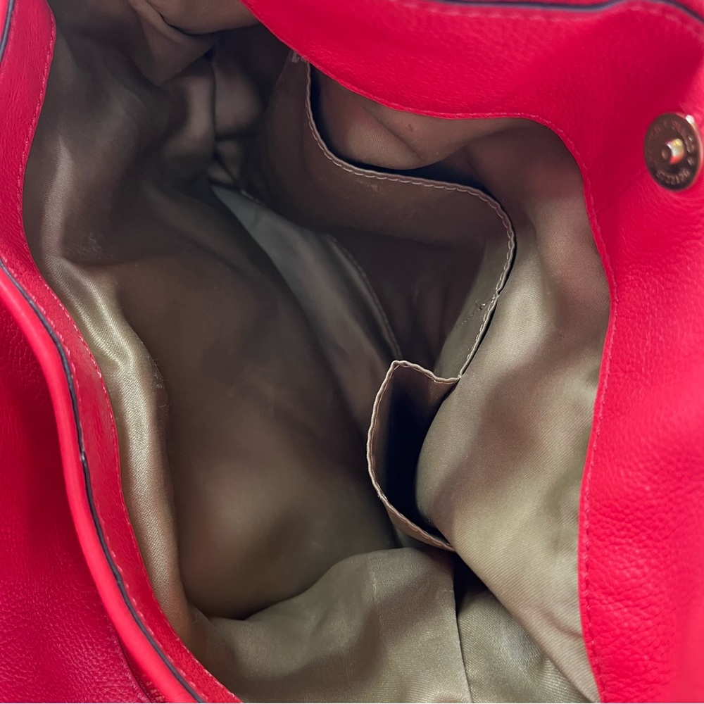 Cute COACH purse. Used very little. - Picture 8 of 9
